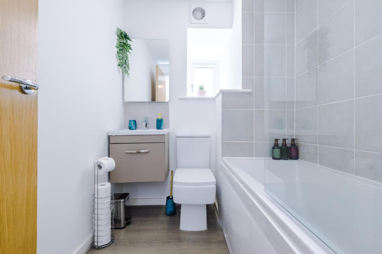 Westlea Apartment
